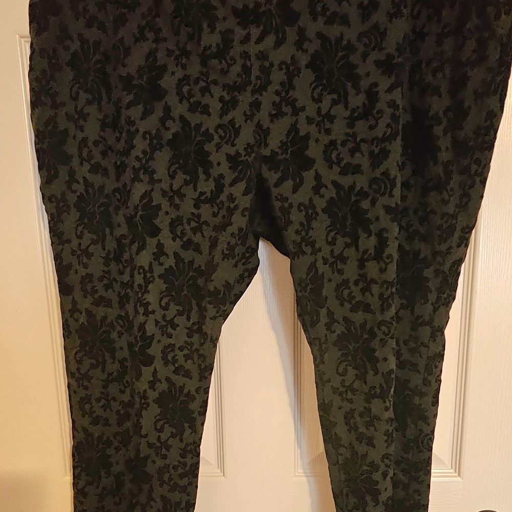 Faded Glory Black Patterned Pants